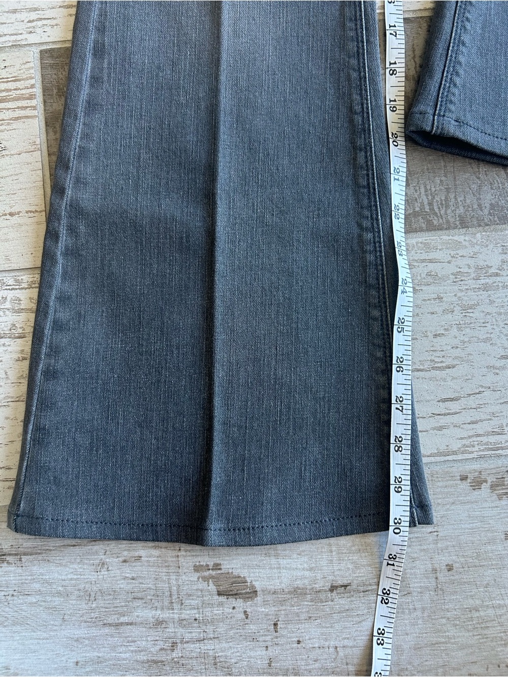 Burberry Windsor Flare Jeans Size 28 Gray NWT Designer Denim Y2K - Picture 13 of 14